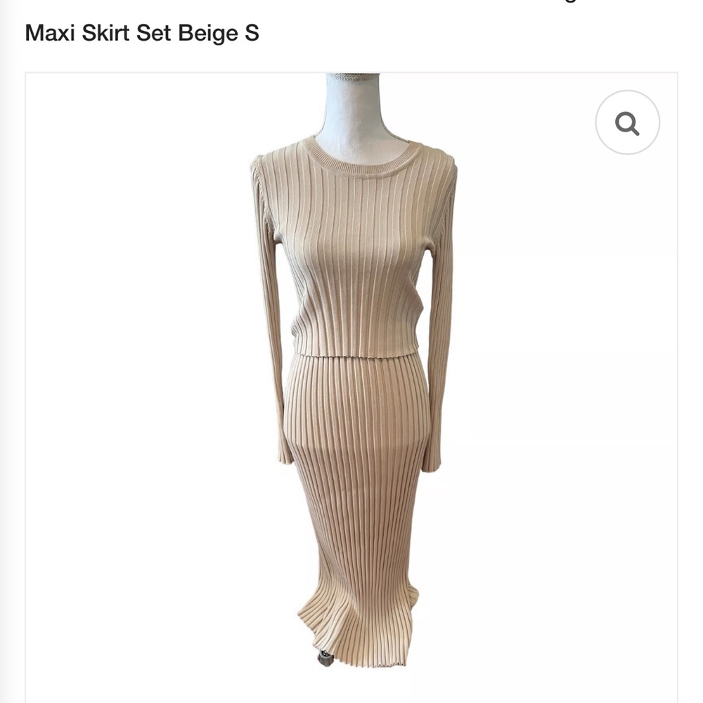 House of Harlow 1960 Beige Ribbed Maxi Skirt Set